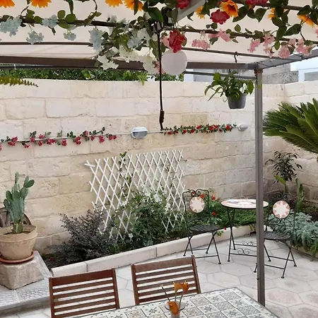 5 Min From Lecce - Domus Antiqua Apartment Lizzanello