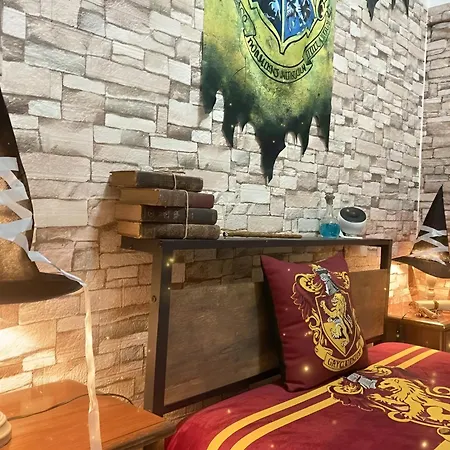 Experience The Magic Of Hogwarts Just 5 Minutes From Lecce -Domus Antiqua- Apartment *
